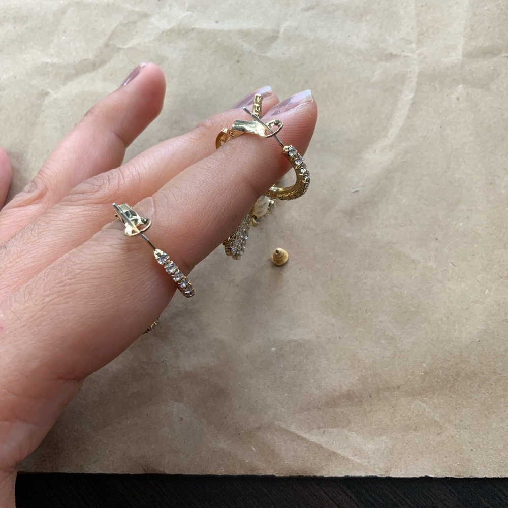 Metal diamonds pearls Butterfly Long Earrings - Picture 5 of 11